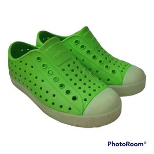 NATIVE Jefferson Shoes. Kids Size 12